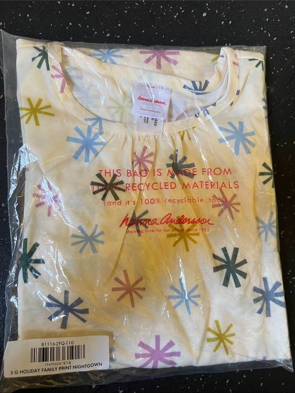 Hanna Andersson Cream Nightgown with Multicolor Starbursts